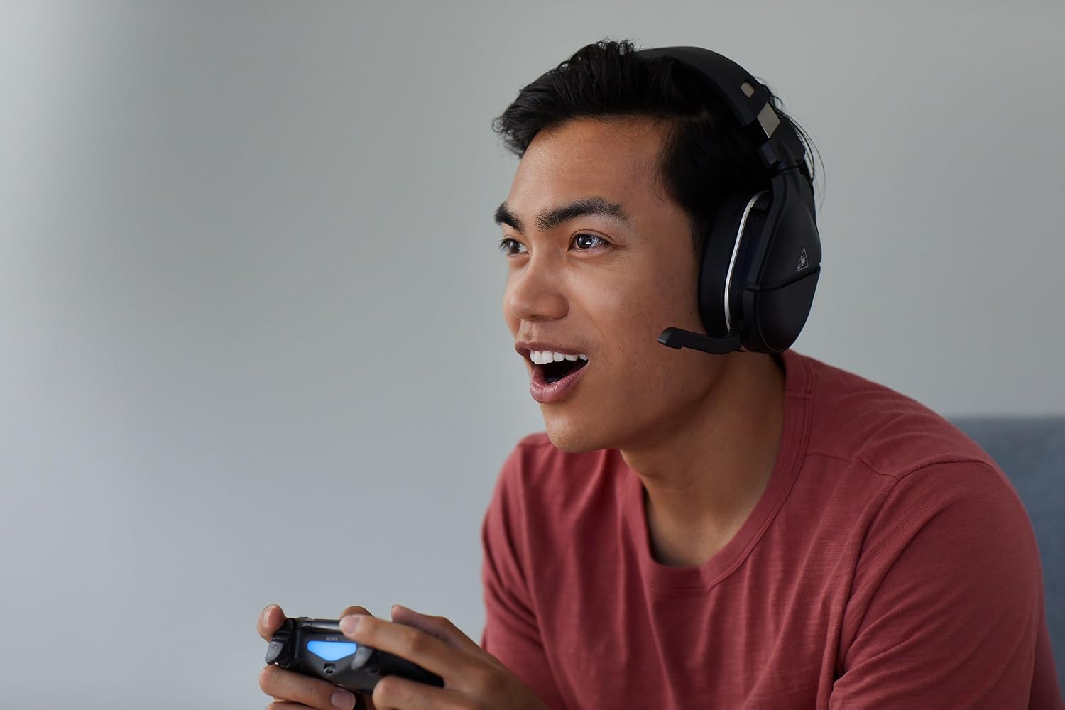 Turtle Beach Stealth 700 Gen 2 Wireless Gaming Headset for PS5, PS4, PS4 Pro, PlayStation & Nintendo Switch Featuring Bluetooth, 50mm Speakers, 3D Audio Compatibility, and 20-Hour Battery - Black