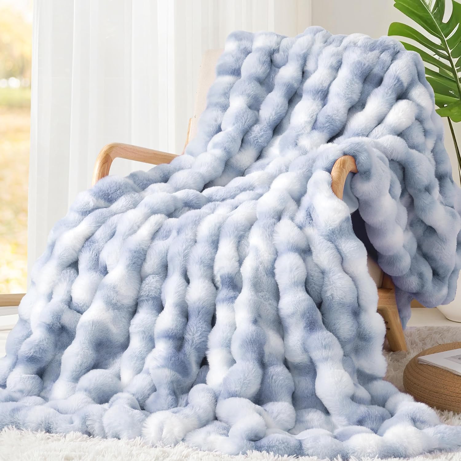 Touchat Luxury 1000GSM Rabbit Faux Fur Blanket, Super Heavy Warm Cozy Brown Blankets for Couch Bed Sofa, Ruched Plush Fuzzy Elegant Soft Reversible Mink Blanket Living Room Bedroom, 90' x 90'