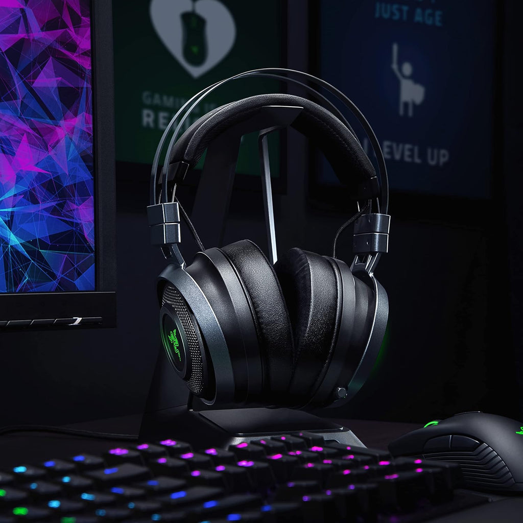 Razer Nari Ultimate Wireless 7.1 Surround Sound Gaming Headset: THX Audio & Haptic Feedback - Auto-Adjust Headband - Chroma RGB - Retractable Mic - For PC, PS4 (Renewed)