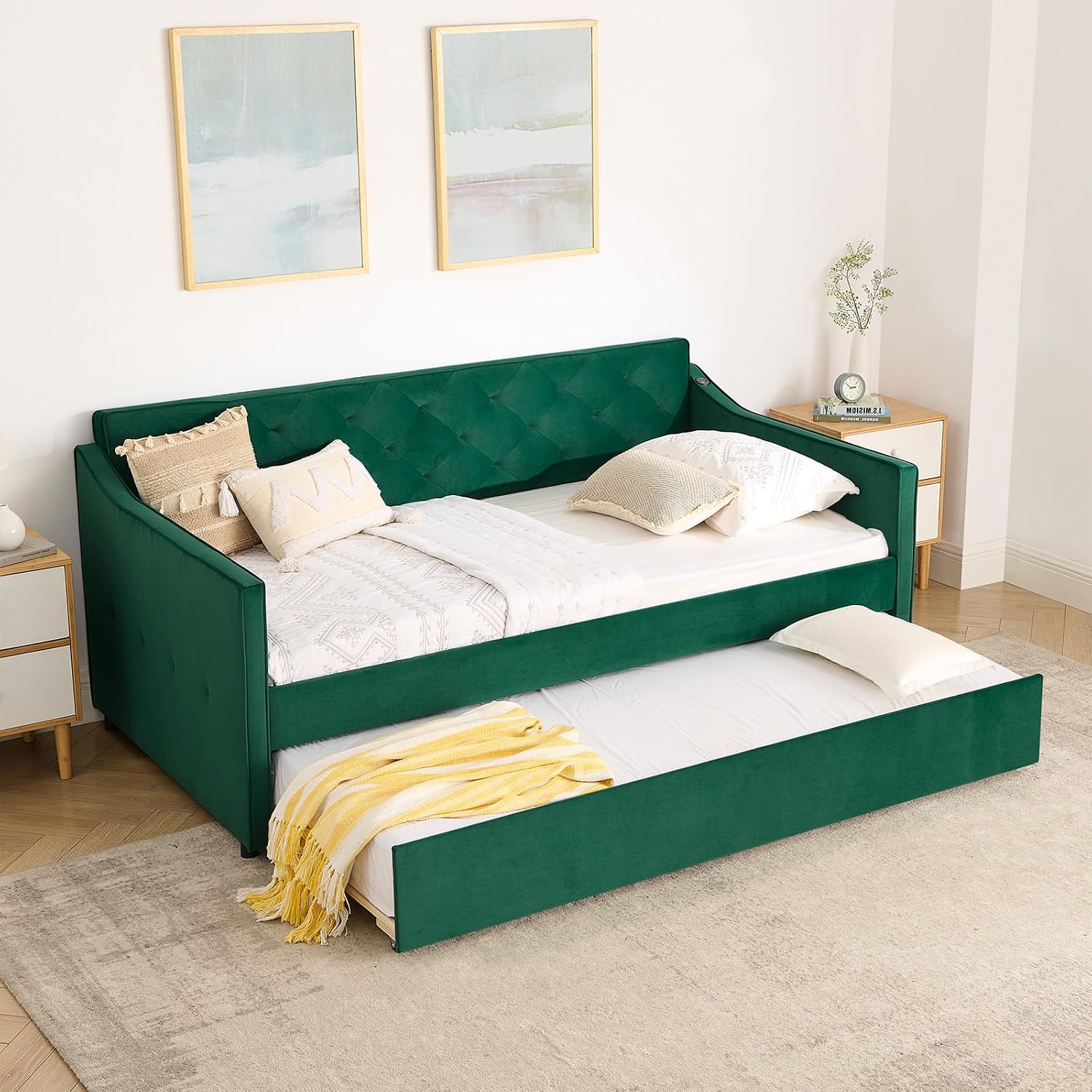 Antetek Daybed with Pop up Trundle, Fabric Upholstered Twin Size Day Bed Pull-Point Sofa Daybed Frame w/Twin Roll-Out Trundle/USB Port, Furniture for Bedroom, Living Room, Guest Room, Green