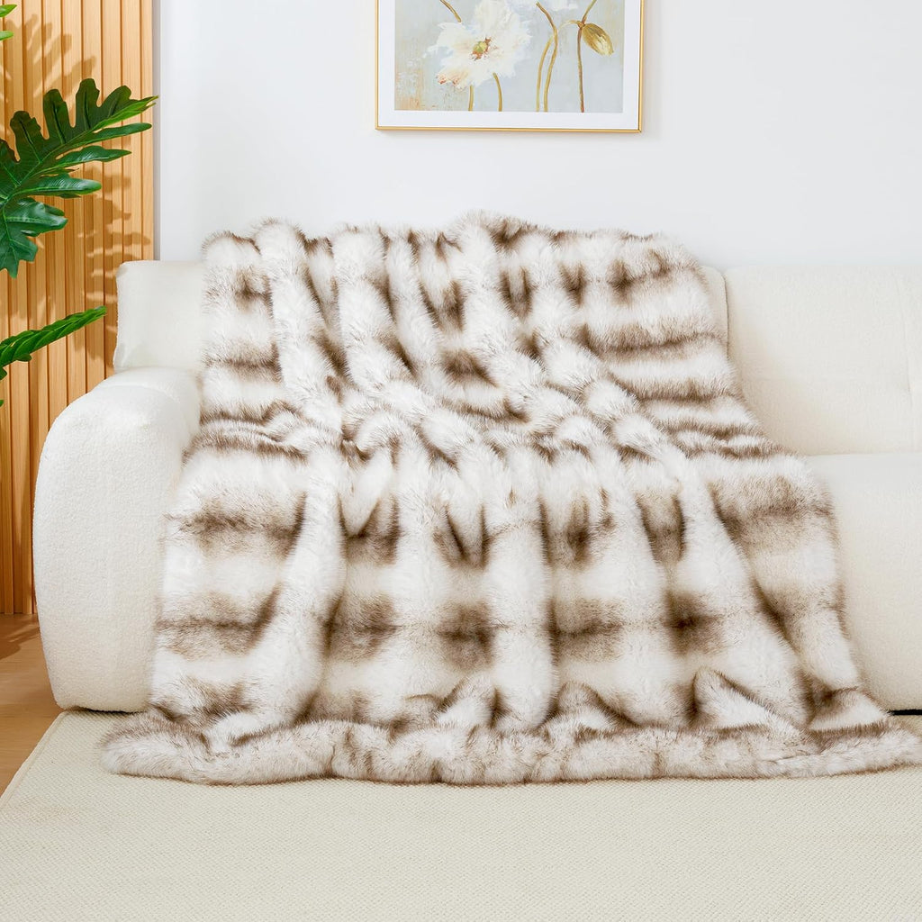 Touchat Luxury 1000GSM Faux Fur Queen Blanket, Super Thick Warm Cozy Heavy Blankets for Couch Bed Sofa, Plush Fuzzy Elegant Winter Reversible Mink Blanket for Living Room Bedroom,Taupe