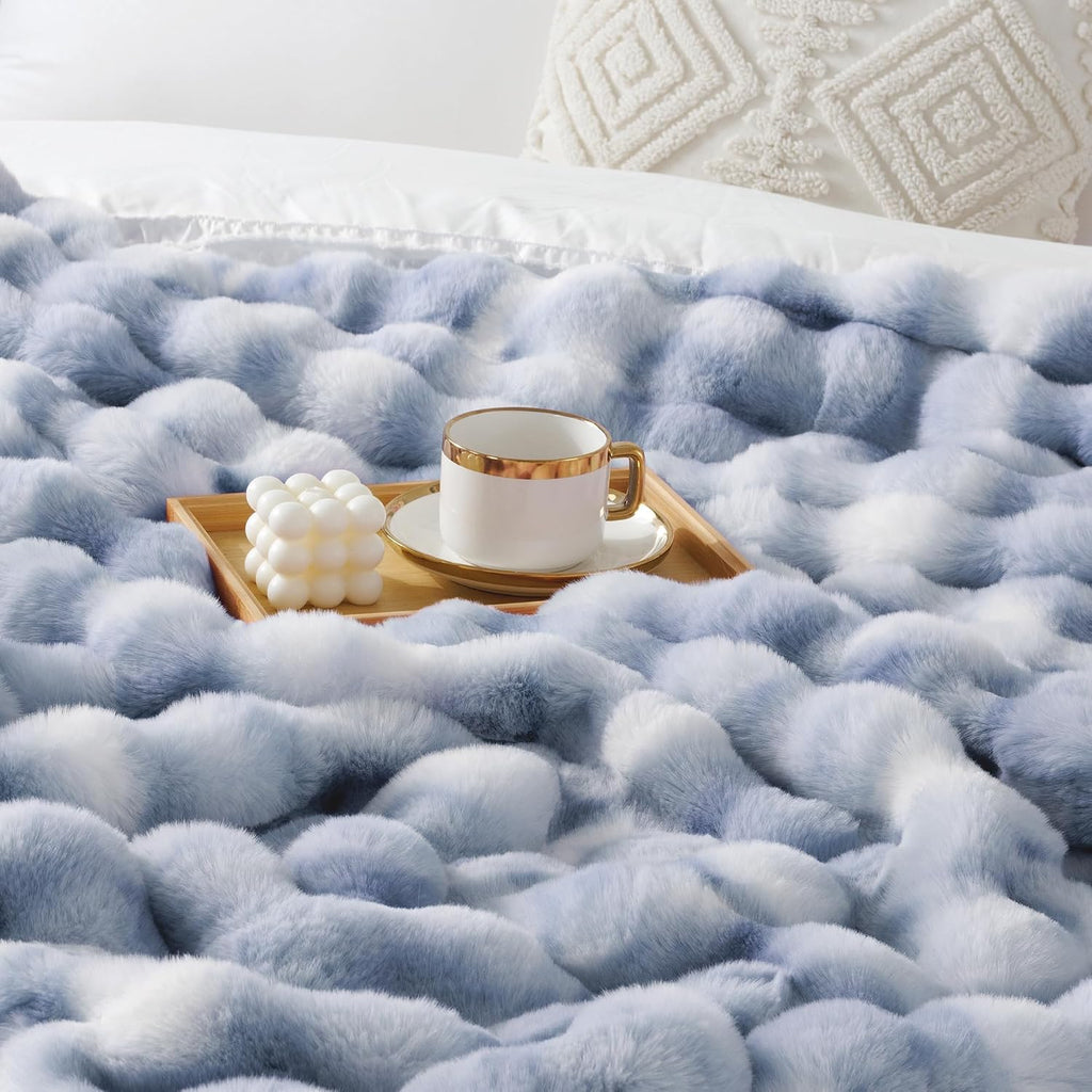 Touchat Luxury 1000GSM Rabbit Faux Fur Blanket, Super Heavy Warm Cozy Brown Blankets for Couch Bed Sofa, Ruched Plush Fuzzy Elegant Soft Reversible Mink Blanket Living Room Bedroom, 90' x 90'